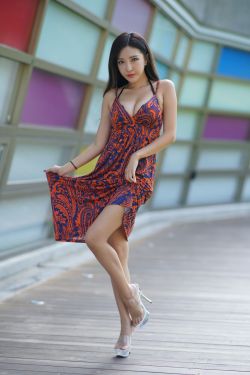 美女视频黄免费的